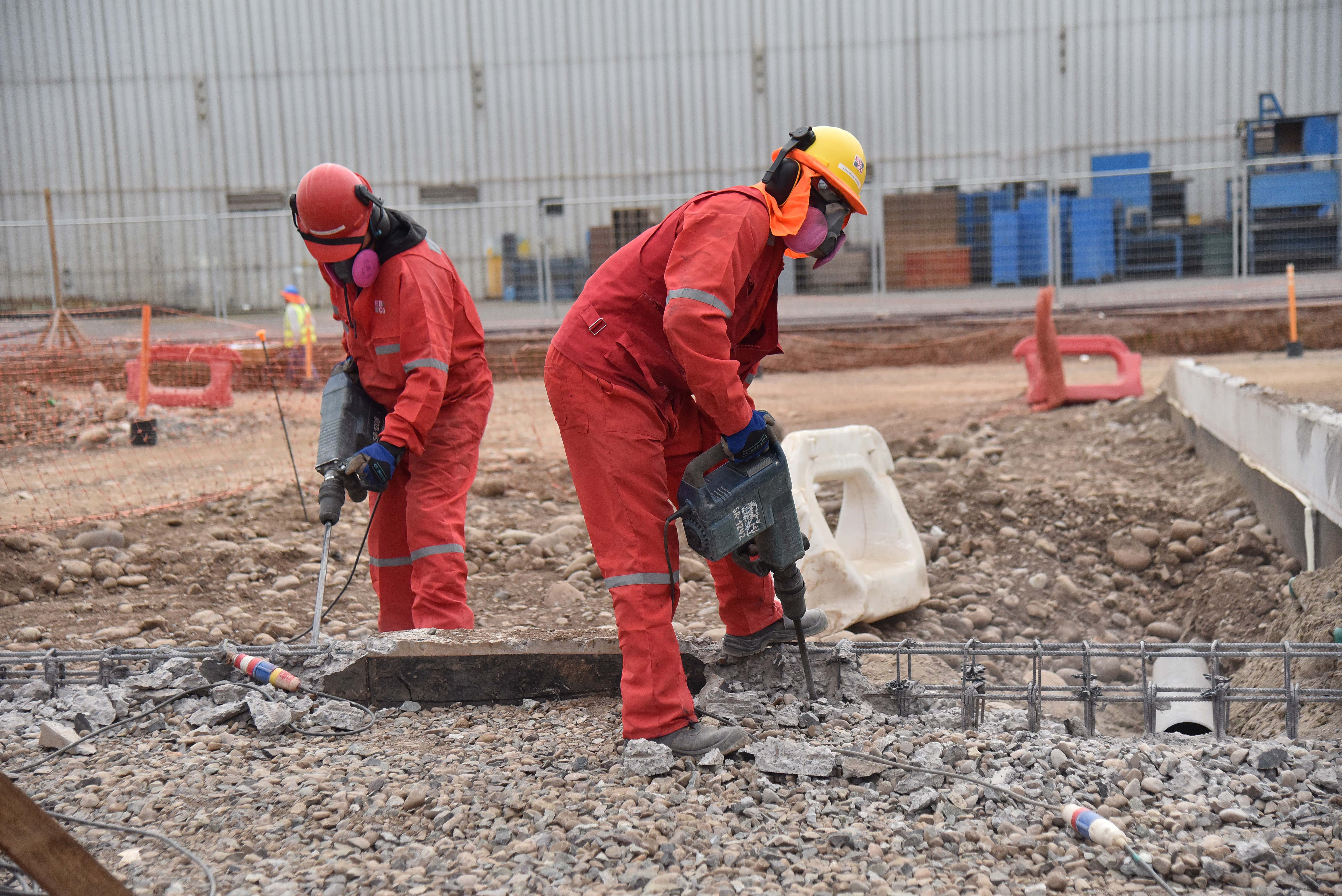 Trabajadores de la construcción en obra