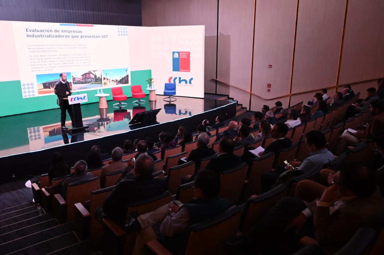 Capacitación en “Industrialización de la vivienda social, conceptos y bases técnicas para pequeñas y medianas empresas”