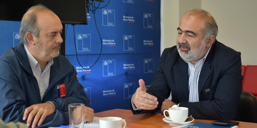 El presidente de la CChC Ñuble, Ricardo Salman, y el Seremi de Obras Públicas de Ñuble, Paulo De La Fuente