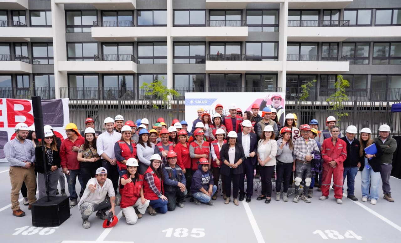 La CChC y el Ministerio de la Mujer en su visita a las trabajadoras de la construcción de empresa EBCO en el Mes del Cáncer de Mama