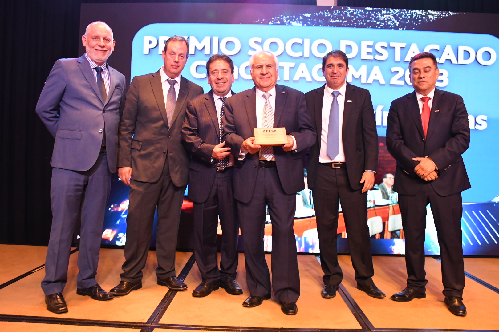 Autoridades de la CChC Atacama premian a socios destacados en la Cena Anual 2023
