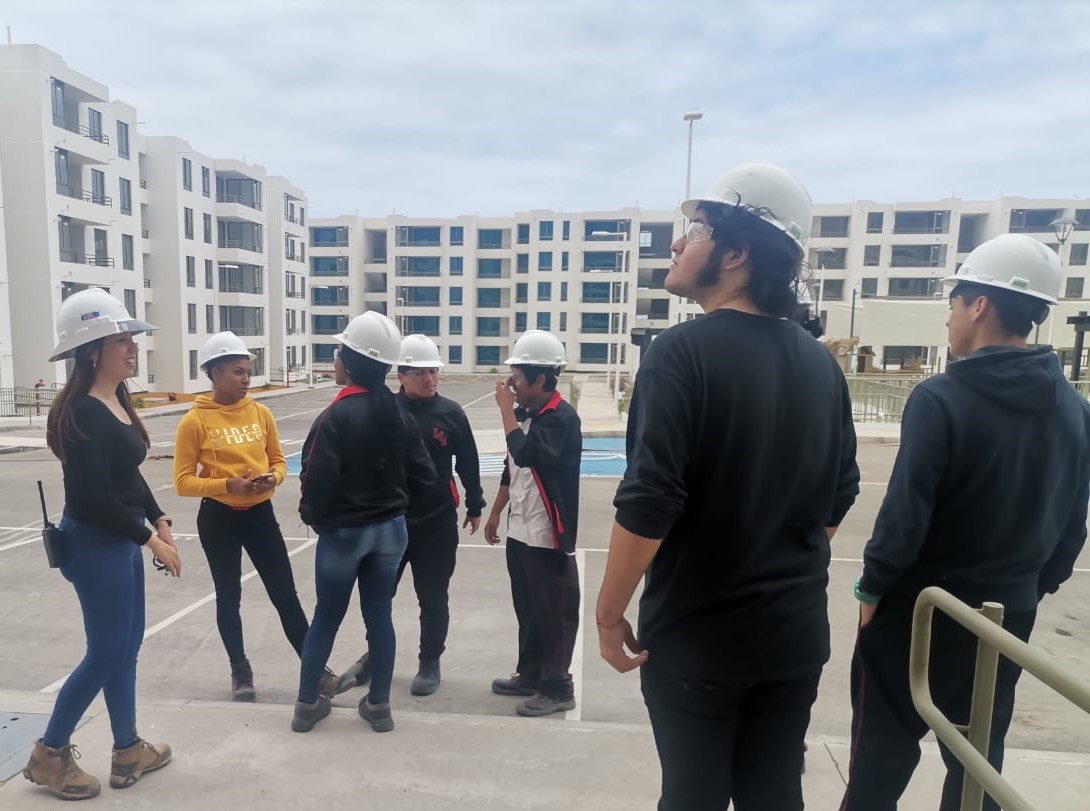 Visita a trabajadoras y trabajadores en terreno, dentro de la agenda del Consejo Asesor Empresarial y Construyo Futuro de la CChC