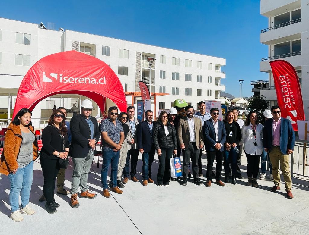 Autoridades en Distrito Brillador de Inmobiliaria Serena, marcando el inicio de la selección de proyectos del Subsidio DS19 