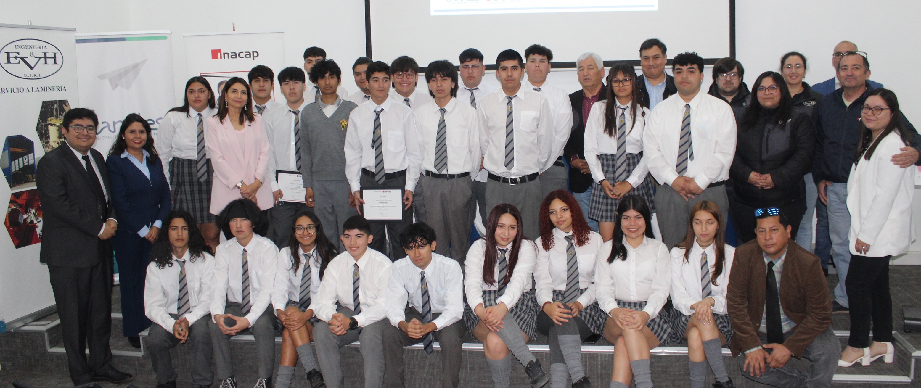 Estudiantes de Copiapó certificados en “Soldadura al arco y TIC especialista”