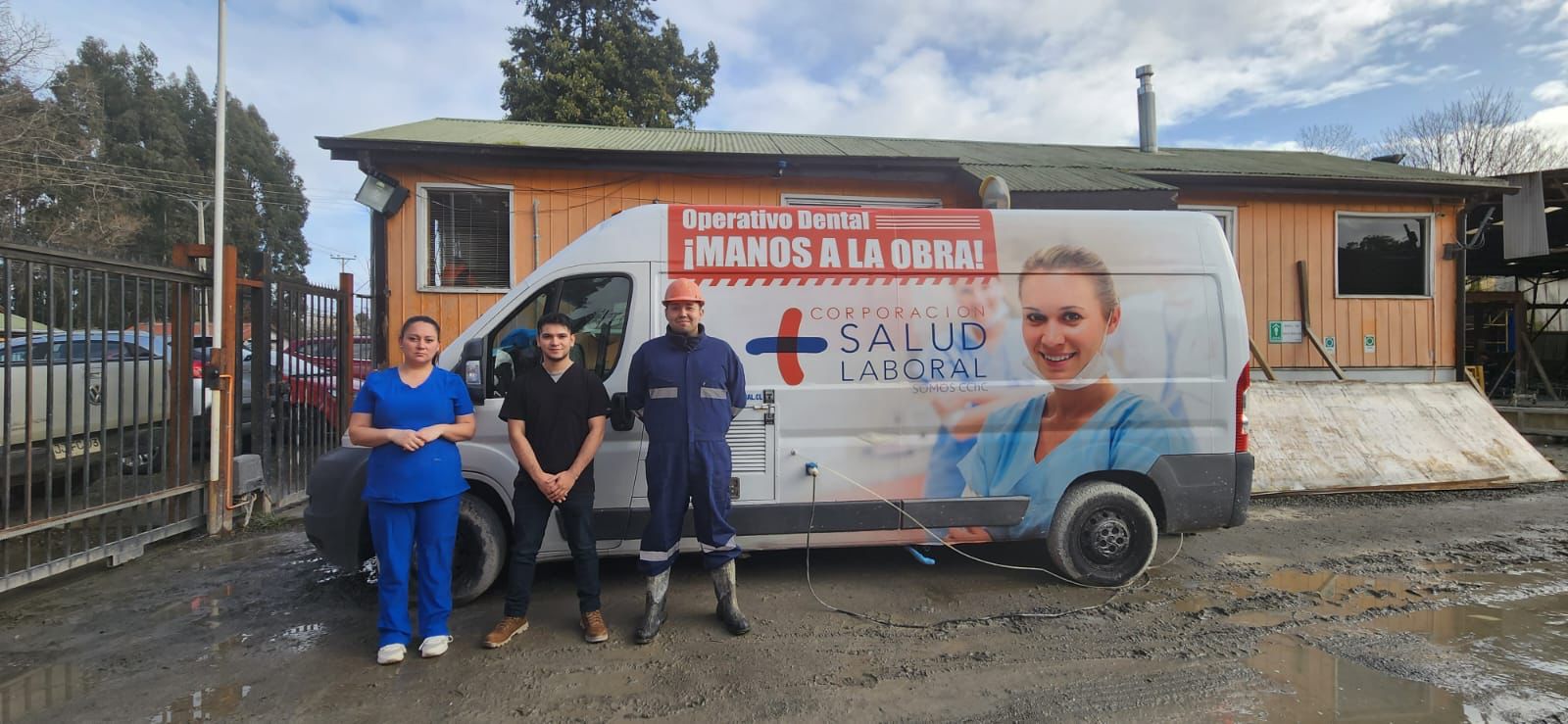 Clínica dental móvil, programa coordinado por la Corporación de Salud Laboral de la CChC Valdivia