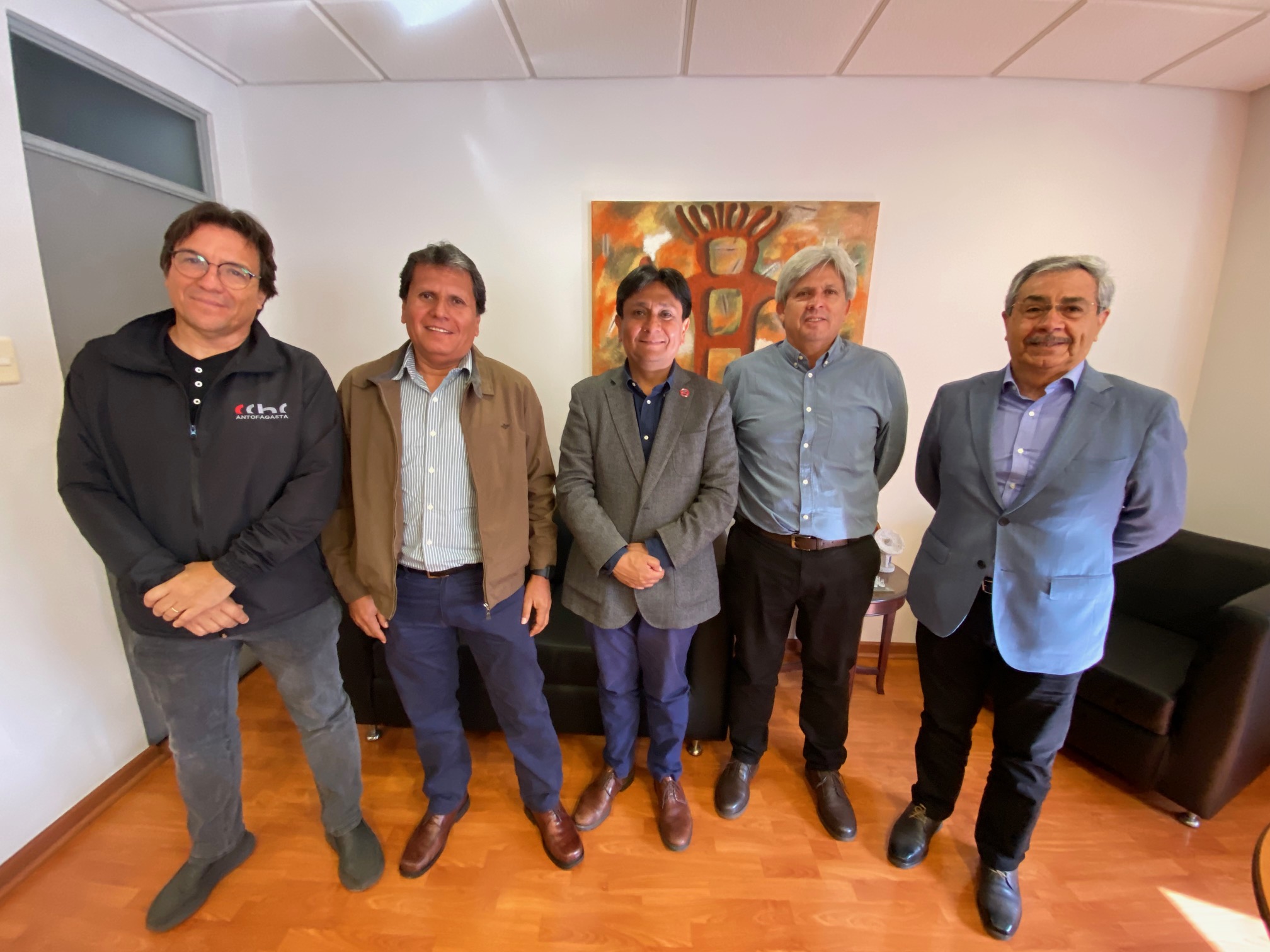 El presidente Jorge Maturana y los vicepresidentes Ramón Luis Muñoz y Javier Ocampo presentan las 25 medidas de reactivación a autoridades