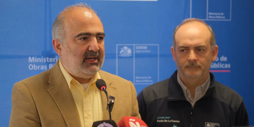 El presidente de la CChC Ñuble, Ricardo Salman, y el seremi MOP, Paulo de la Fuente