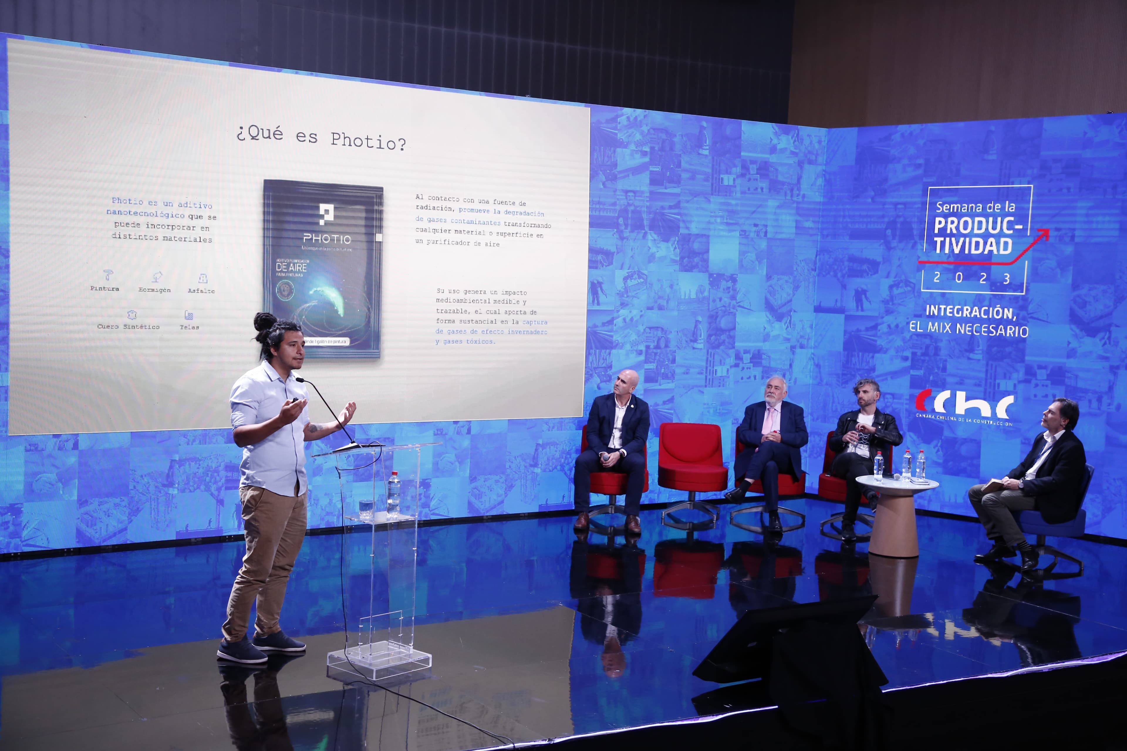 Jaime Rovegno, director de Operaciones de Photio, exponiendo en la Semana de la Productividad 2023