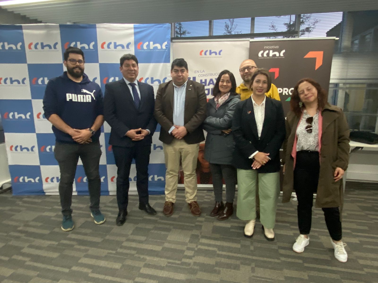  Socios de la CChC Valdivia y el director general del Ministerio de Obras Públicas, Boris Olguín