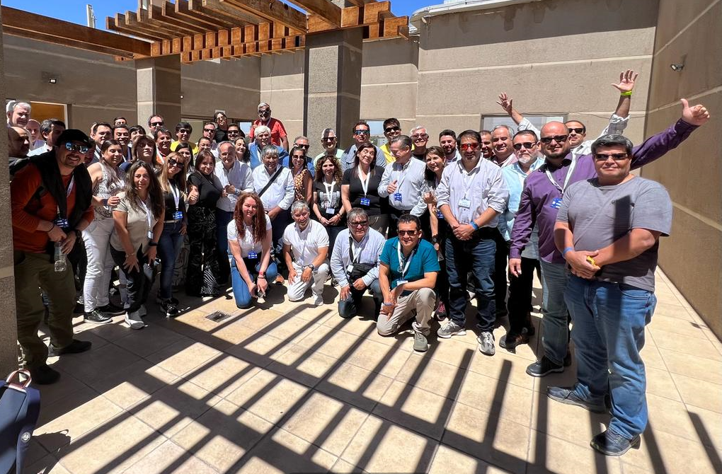 Socios regionales de CChC de Arica, Antofagasta, Calama, Tarapacá y Atacama reunidos para una fotografía