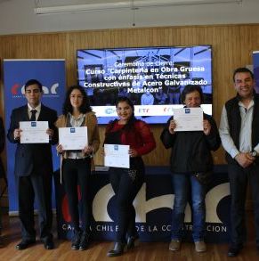 Ceremonia_Curso_Carpintería_CChC_Punta_Arenas_FIDE_XII_ETC_(73).JPG