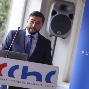 Omar_Vargas_Bahamonde_Presidente_CChC_Punta_Arenas_(6)(1).jpg