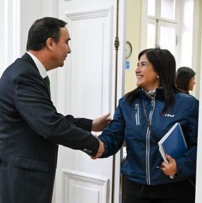 Visita_Vicepresidentes_CChC_Gobernador_Magallanes_31_03_2023_Crédito_GORE_(7).jpeg