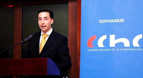 Alejandro-Cornejo-presidente-CChC-Coyhaique.jpg
