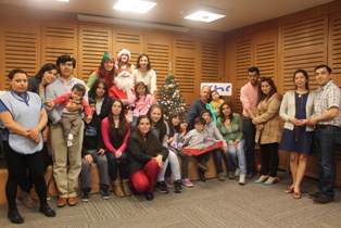 Funcionarios-de-CChC-Puerto-Montt-celebraron-la-Navidad-junto-a-sus-familias..jpg