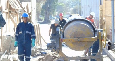 Trabajadores_construcci%C3%B3n_Atacama.jpg
